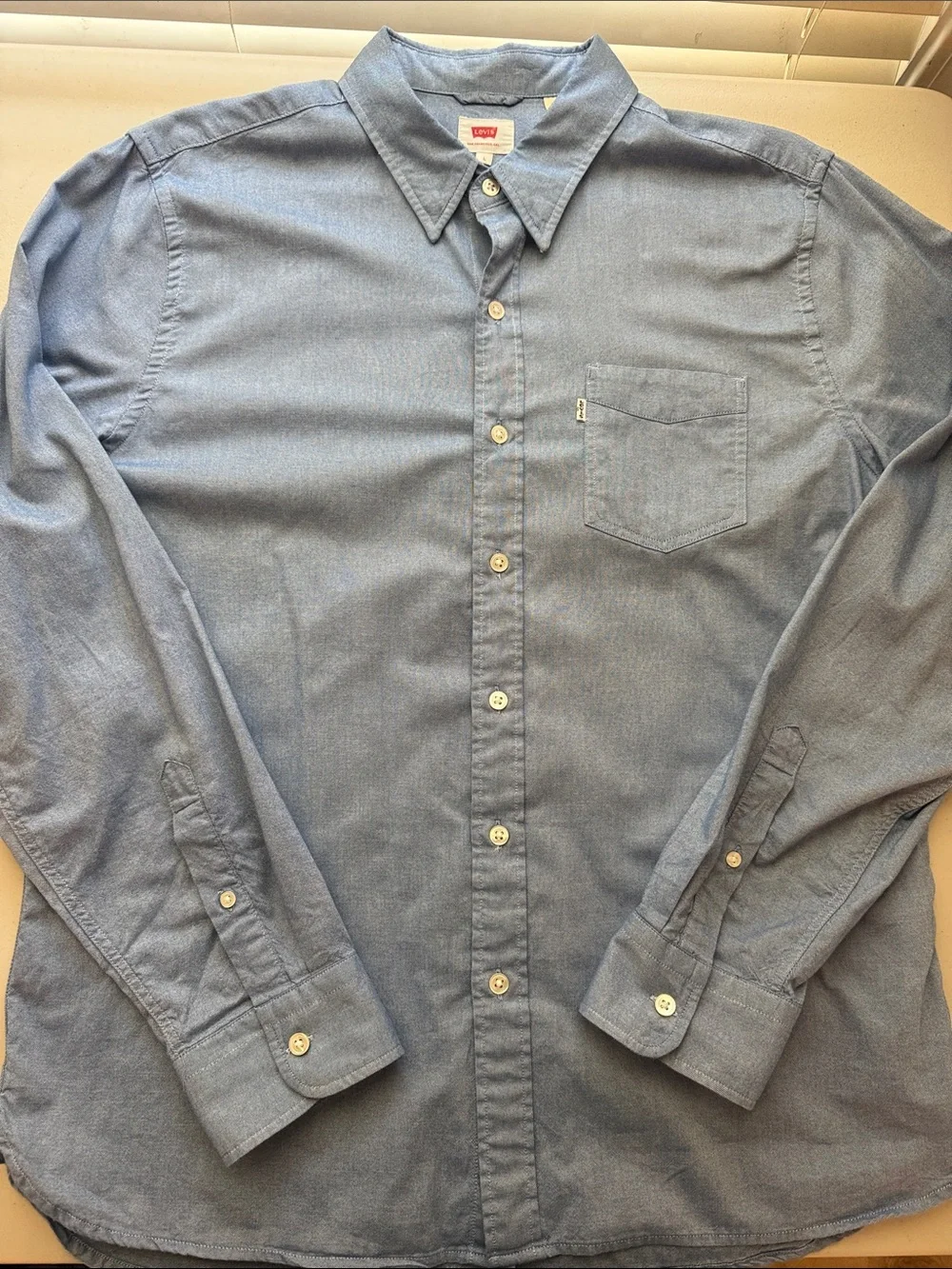 Levi's Men's Light Blue Oxford Button-Down Shirt